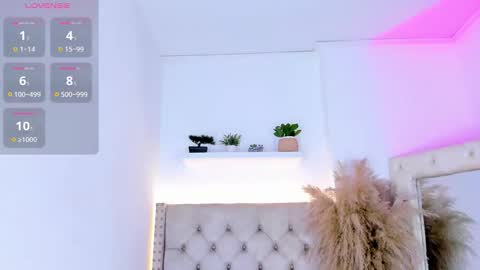 mia_juicy_ online show from 03-24-26, 04:45