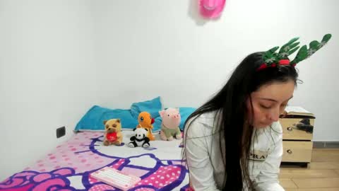 Snapshot of mia_kanee chatting on 12-15-24, 08:36 mia kaneee online show from 12-15-24, 08:36