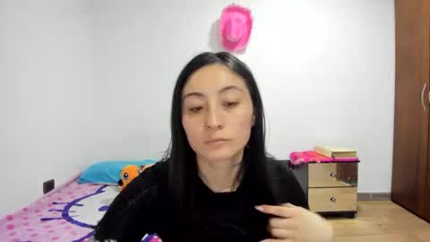 Snapshot of mia_kanee chatting on 12-27-24, 12:29 mia kaneee online show from 12-27-24, 12:29