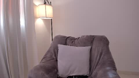 Snapshot of mia_love__ chatting on 06-20-26, 09:39 MIA LOVE online show from 06-20-26, 09:39