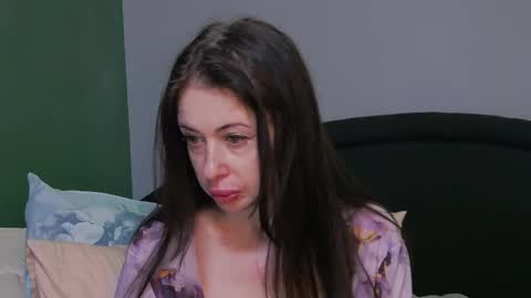 mia_lovi online show from 01-06-25, 06:25