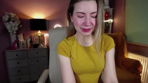 Mia online show from 02-13-25, 07:35