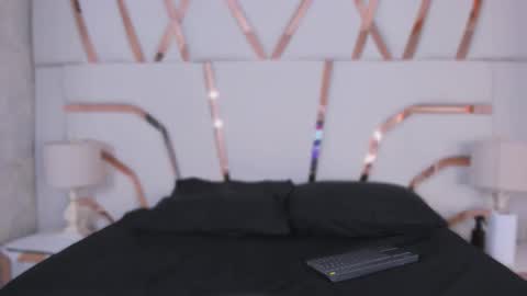    online show from 10-26-25, 03:40