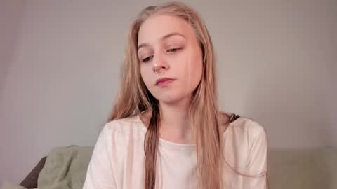 Mia here Appreciate your support online show from 03-13-26, 04:35