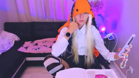 mia_meowxkiss online show from 10-01-25, 04:24