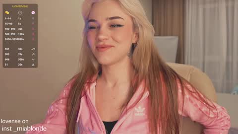 Snapshot of mia_milagros chatting on 01-02-25, 11:16 mia_milagros online show from 01-02-25, 11:16