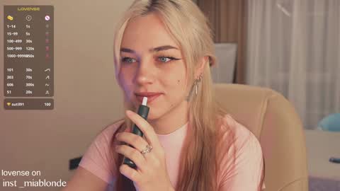 Snapshot of mia_milagros chatting on 01-08-25, 03:19 mia_milagros online show from 01-08-25, 03:19