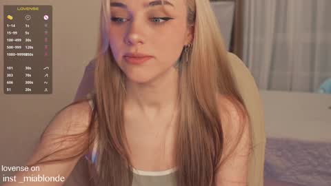 Snapshot of mia_milagros chatting on 01-09-25, 03:26 mia_milagros online show from 01-09-25, 03:26