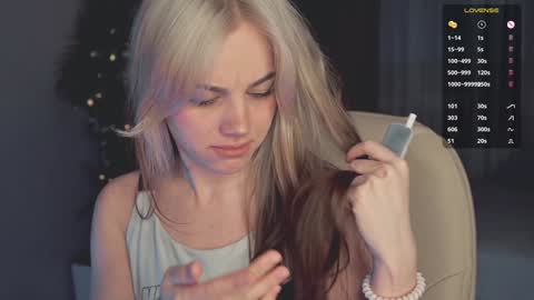 Snapshot of mia_milagros chatting on 02-08-25, 01:22 mia_milagros online show from 02-08-25, 01:22