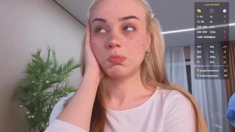 Snapshot of mia_milagros chatting on 02-12-25, 02:45 mia_milagros online show from 02-12-25, 02:45