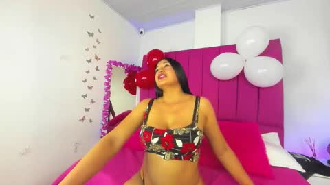 Snapshot of mia_miller001 chatting on 02-15-26, 07:21 MiaMiller online show from 02-15-26, 07:21