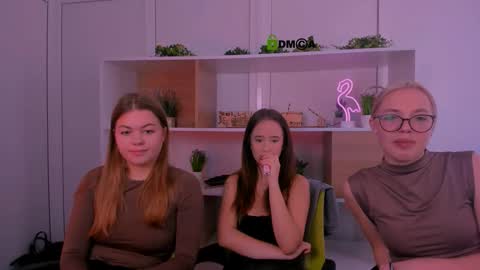 mia_moah online show from 10-21-25, 08:26