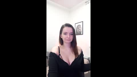 Mia online show from 02-10-26, 08:07