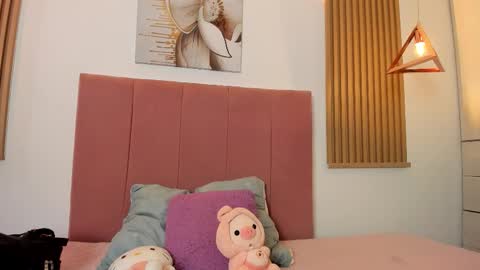 Mia Nevaeh - follow me online show from 11-30-25, 06:56