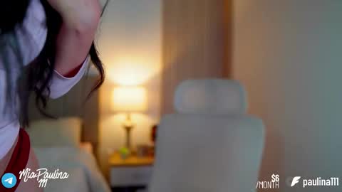 Instagram Nelyiramirez online show from 11-28-25, 03:42