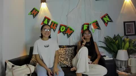 mia_petite72 online show from 11-04-25, 10:42