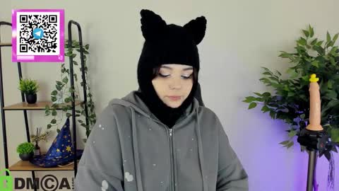 Mia online show from 01-15-26, 01:21