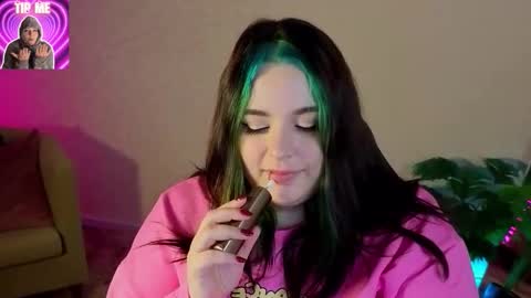 Mia online show from 03-07-26, 11:35