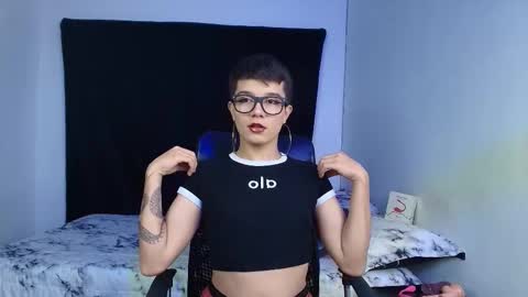 mia_roos13 online show from 10-31-25, 02:01