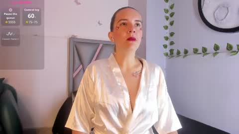 Snapshot of mia_salome23 chatting on 07-09-26, 11:47 mia_salome23 online show from 07-09-26, 11:47