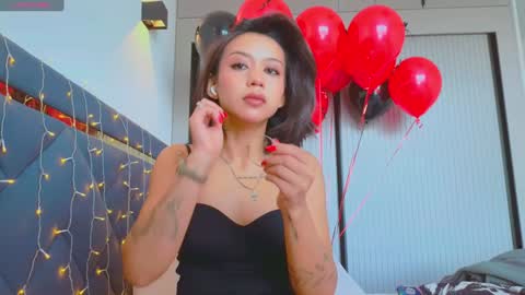 Mia online show from 01-15-25, 07:37