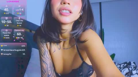 Mia online show from 09-18-25, 03:25