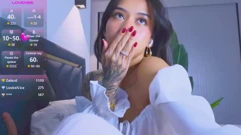 Mia online show from 11-08-25, 04:40