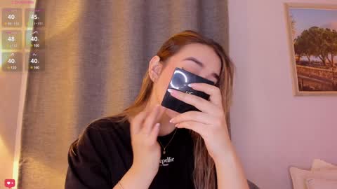 Mia White  online show from 01-29-25, 12:24