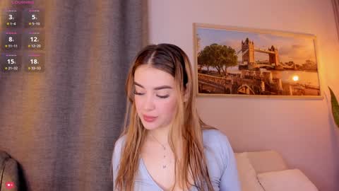 Mia White  online show from 01-30-25, 12:27