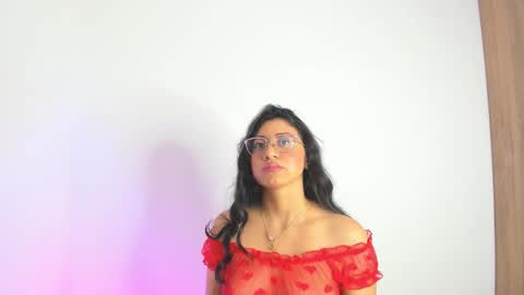 Mia online show from 02-16-26, 01:13