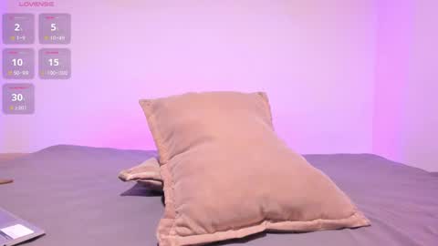 MIA INDEPENDENT MODEL  online show from 03-08-26, 11:19