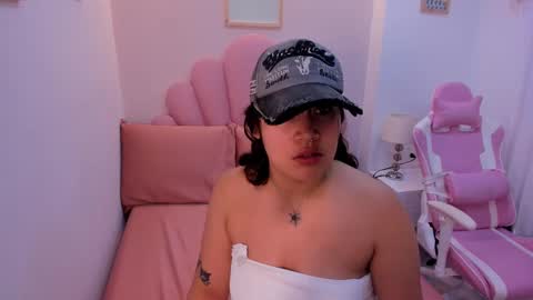 mia_yeager online show from 09-22-25, 04:36