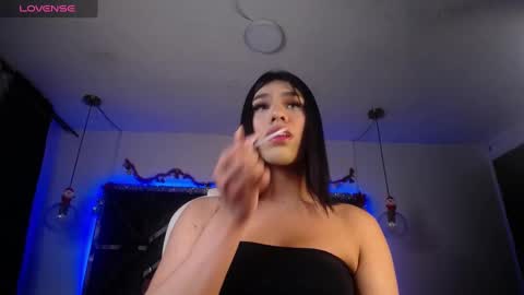 Snapshot of mia_yourhottie chatting on 12-15-24, 05:34 Mia online show from 12-15-24, 05:34