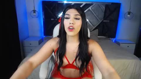 Snapshot of mia_yourhottie chatting on 01-14-25, 02:40 Mia online show from 01-14-25, 02:40