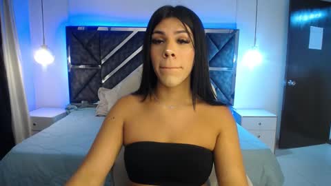 Snapshot of mia_yourhottie chatting on 02-19-25, 02:01 Mia online show from 02-19-25, 02:01