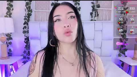 Mia online show from 11-06-25, 11:55