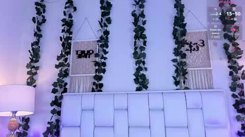 Mia online show from 02-18-26, 11:28