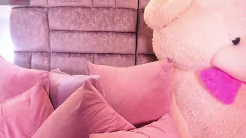 Snapshot of miaa_quinn chatting on 12-16-25, 02:49 miaa_quinn online show from 12-16-25, 02:49