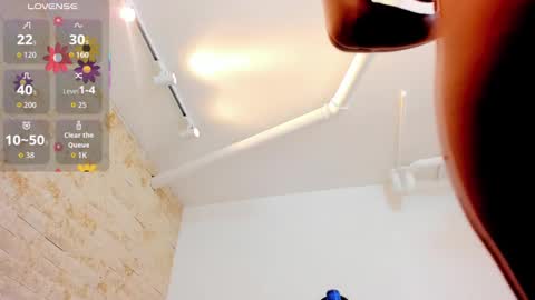 Miaa  online show from 11-19-25, 01:00