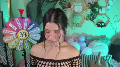 Miaa online show from 02-11-25, 03:18