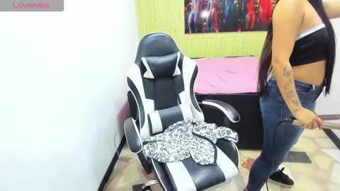       online show from 12-02-25, 02:45