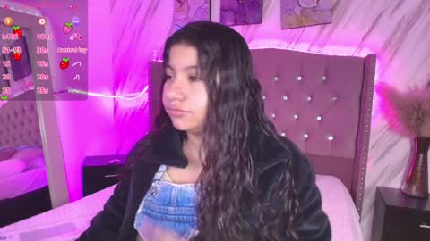 miaa_smiith1 online show from 12-06-24, 11:33