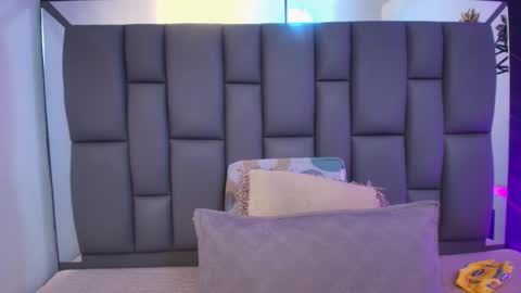 Mia online show from 01-13-26, 11:59