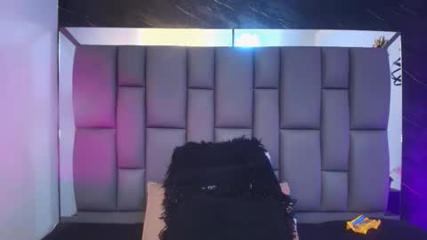 Mia online show from 01-19-26, 12:09