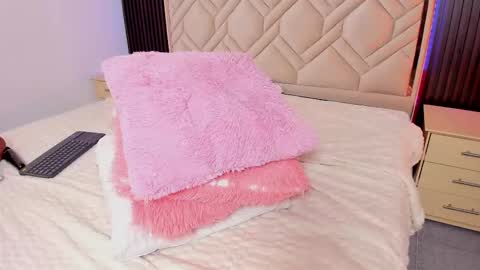 Miaa Farrel online show from 01-11-26, 07:35