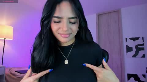 Snapshot of miaagomez chatting on 10-06-25, 08:17 Mia online show from 10-06-25, 08:17