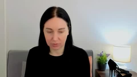 Mia online show from 03-23-26, 04:11