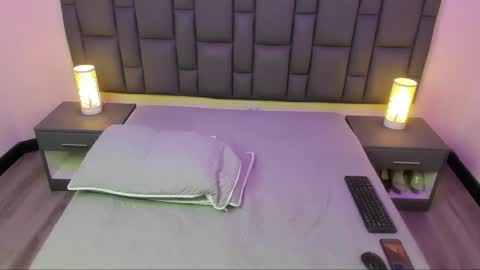 mia red hair molly short hair online show from 03-01-25, 08:45