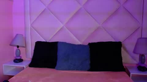 Alexandra online show from 11-21-25, 01:43