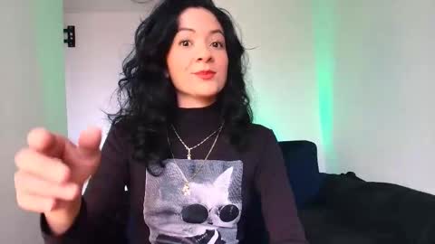 Snapshot of miabeautyxxx chatting on 02-14-26, 01:41 miabeautyxxx online show from 02-14-26, 01:41